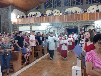 FiÃ©is lotaram o SantuÃ¡rio de Laranjeiras do Sul na abertura das Novenas de Nossa Senhora Aparecida